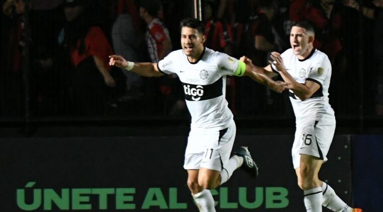 Sin jugar, Olimpia avanza a octavos de la Copa Libertadores