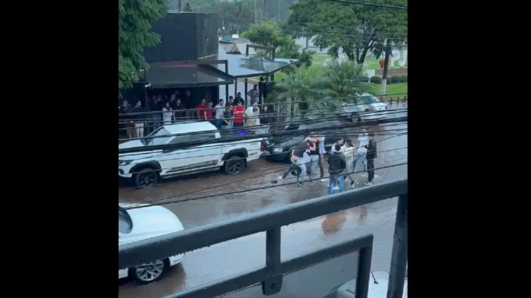 Farra termina a puro moquete en una conocida discoteca de PJC